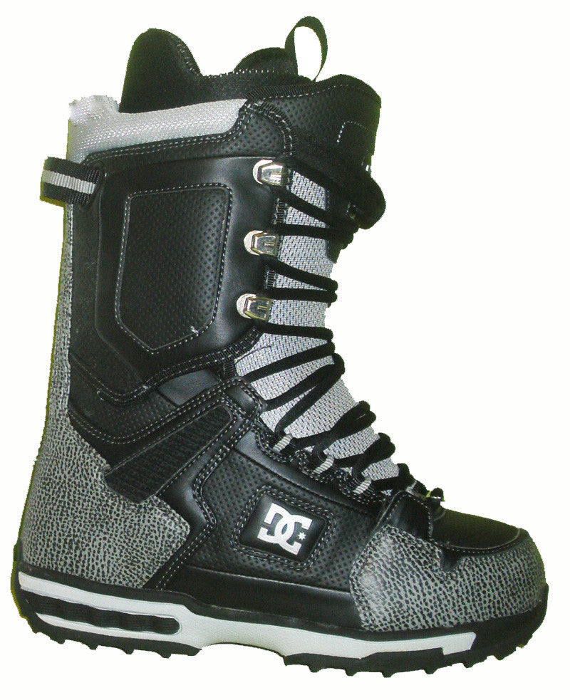 DC Balance Lace Snowboard Boots Mens Size 5 equals Womens 6.5 Black equals Kids-5-5.5